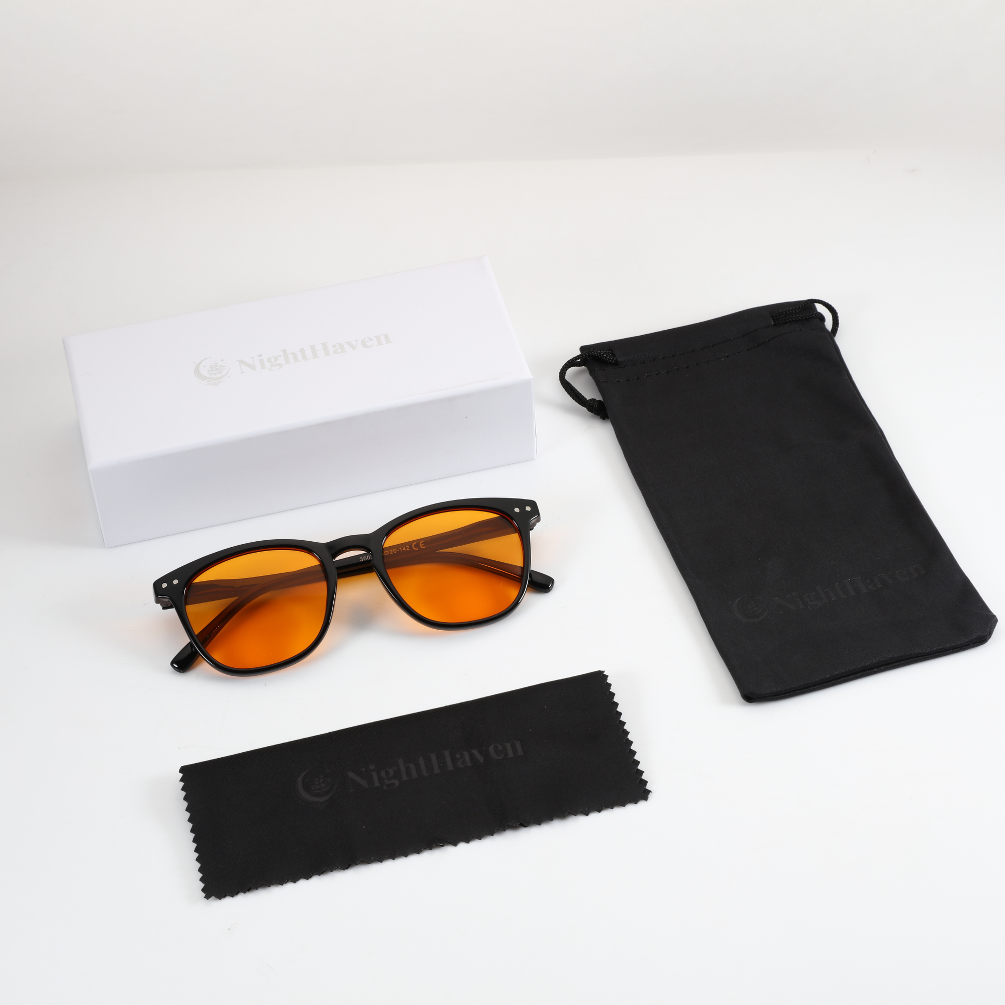 NightHaven VESPER™ Amber Lense Blaulichtfilterbrille mit weisser Originalverpackung, schwarzem Stoffetui und Mikrofaser-Putztuch – vollständiges Set