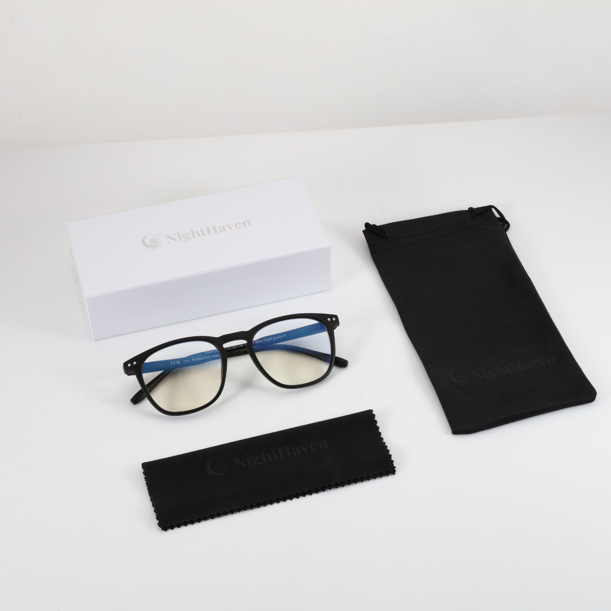 NightHaven VESPER™ Crystal Clear Blaulichtfilterbrille Set – Brille mit weisser Originalverpackung, schwarzem Stoffetui und Mikrofaser-Putztuch